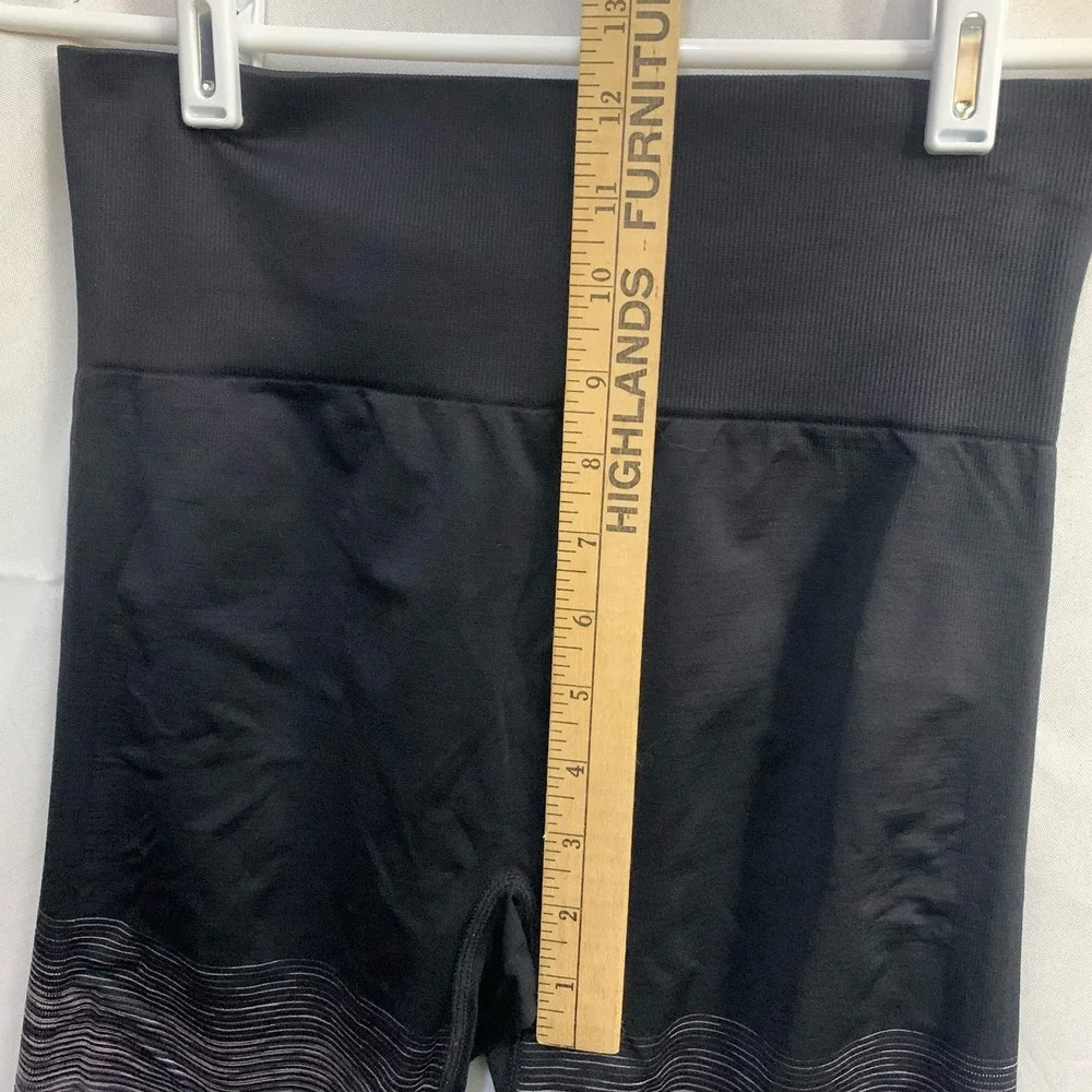 VS PINK Ultimate Leggings Black and Tan  Ombre Size Medium - Picture 6 of 8